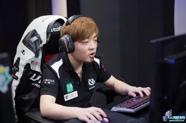 丛林差距！Awei的夜曲重重阴影并偷取了大龙，完全主导了 Leyan 的图标战队，取得了首场胜利。