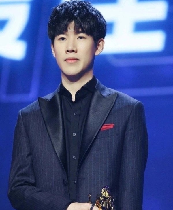 WE官方：Cube正式离队，恢复自由人身份