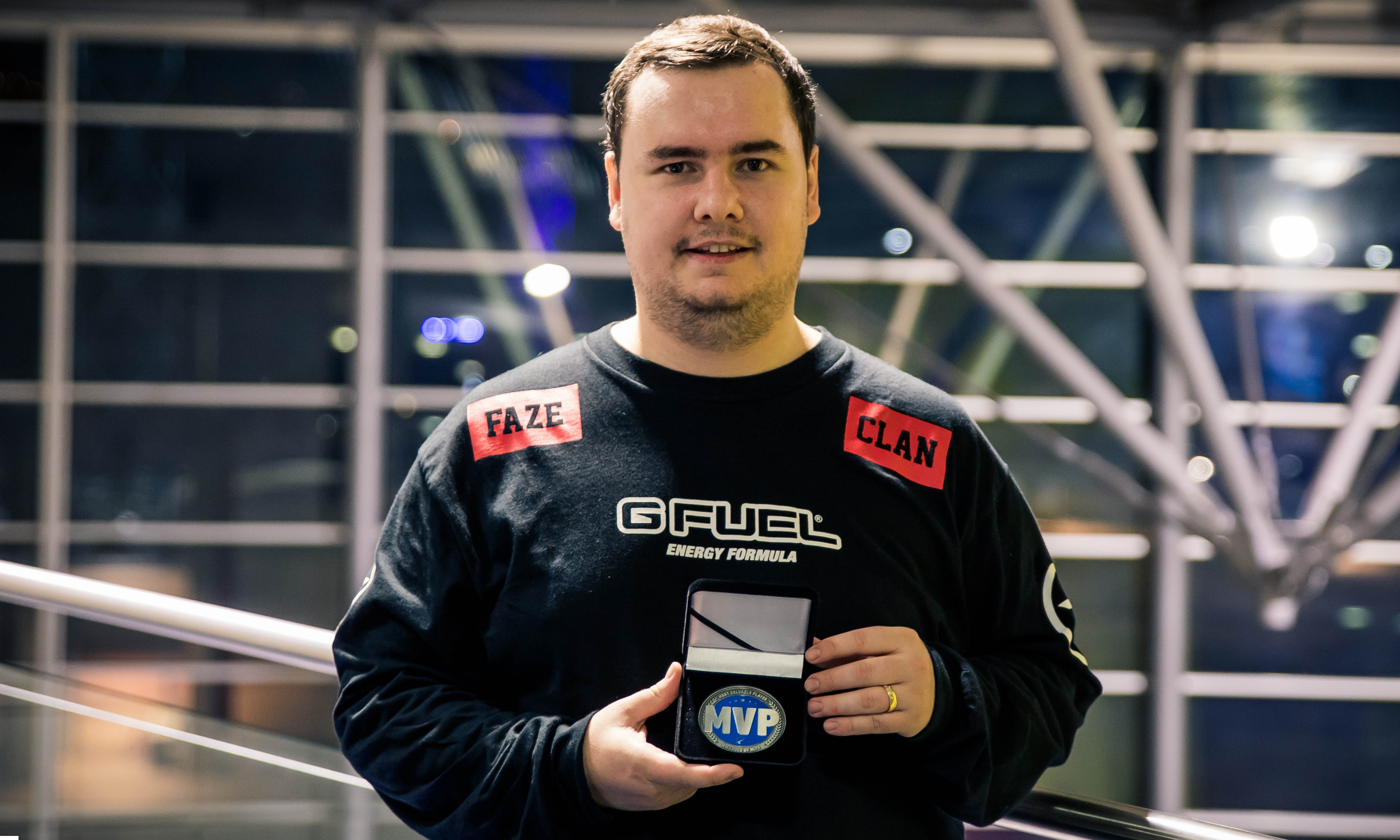 【视频】LPL昨日精彩TOP5：BIN豪取四杀