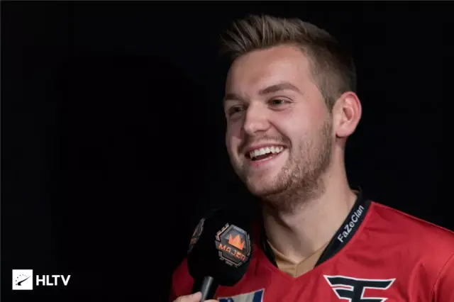 BLG日常训练返图：Bin仔似乎越来越”圆润“了